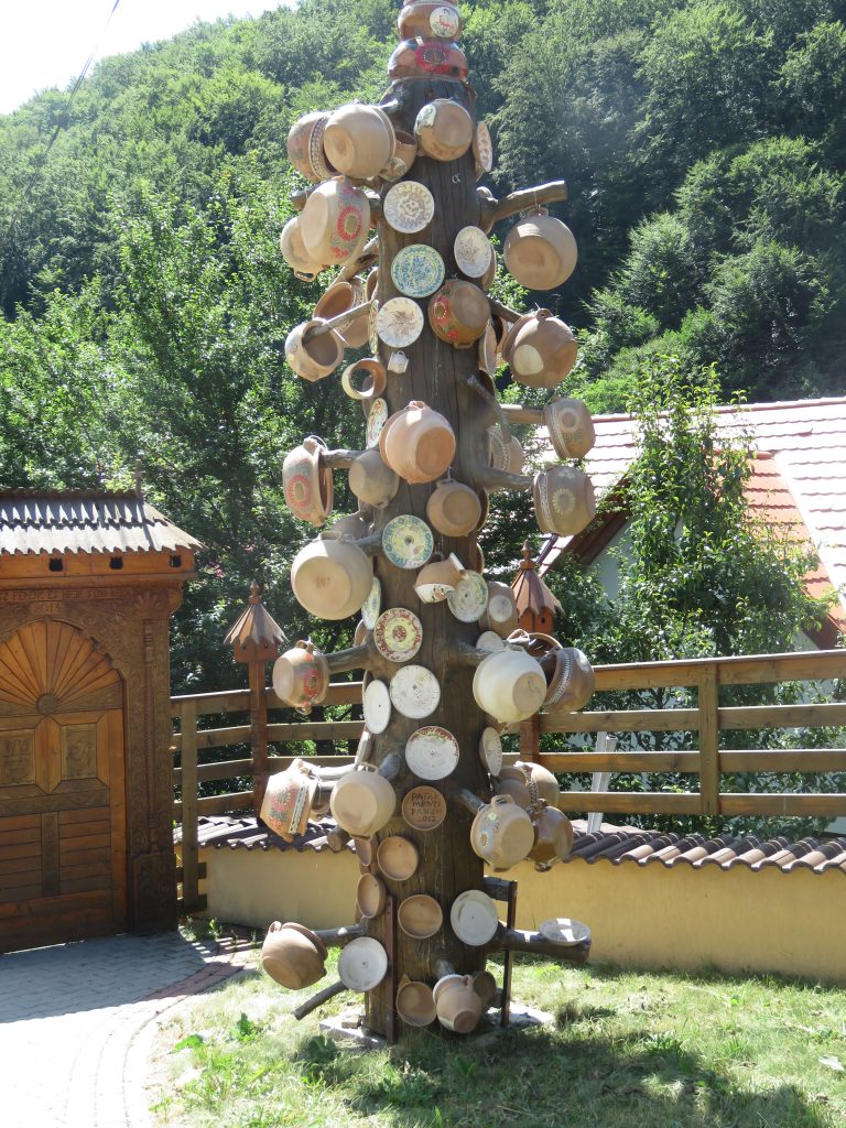 Corund, Harghita. Pottery tree at the Szasz family gueshouse. August 9. By Ella Mutler-Marculescu