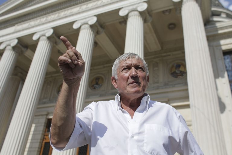 Mircea Diaconu: Nu mi-o puneţi în cârcă pe Șoșoacă! Cineva o împinge în faţă