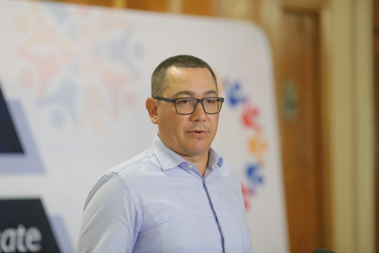 Ponta, despre o posibilă revenire în PSD: Eu am fost exclus. Într-un fel PSD şi-a mai recunoscut din greşeală / Dacă va exista o discuţie, o purtăm cu toată deschiderea