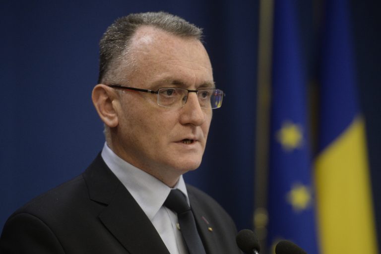 Ministrul Educației, Sorin Cîmpeanu: Primesc zilnic mesaje de ameninţare cu moartea