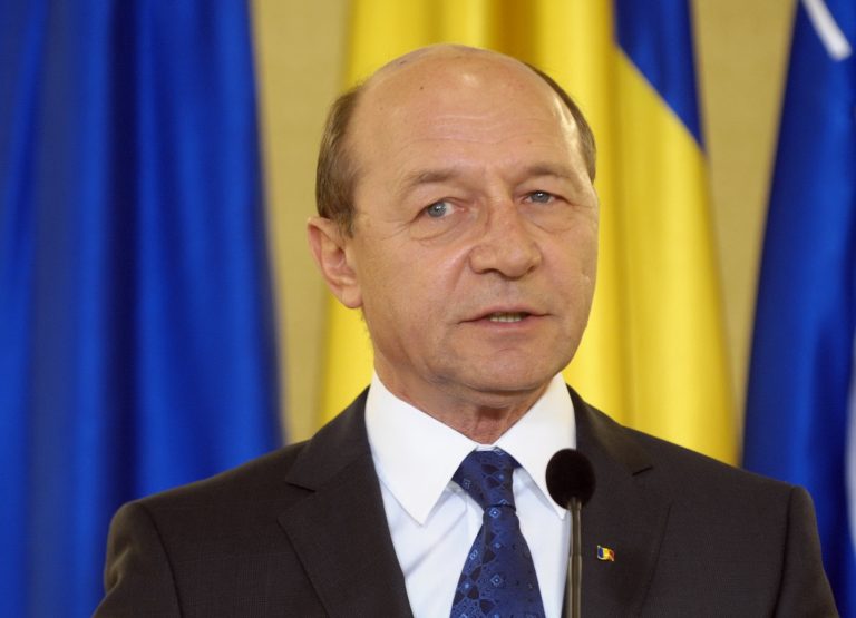 Cercetător CNSAS: ”Documentul” lui Cristescu, despre Băsescu – Fals. Fals. Fals.