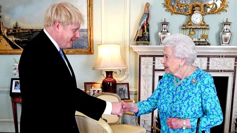 Regina Marii Britanii suspendă Parlamentul cu câteva săptămâni înaintea Brexitului