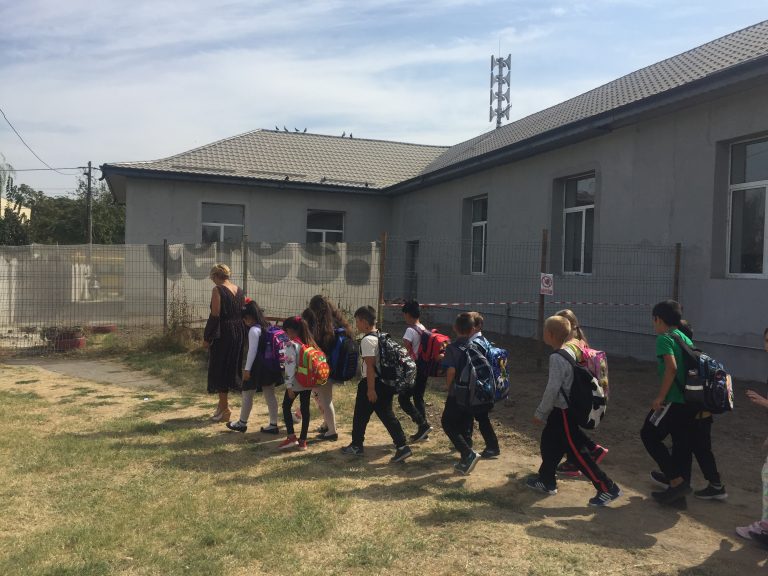 Romanian rural schools: WiFi, but still waiting for inside toilets