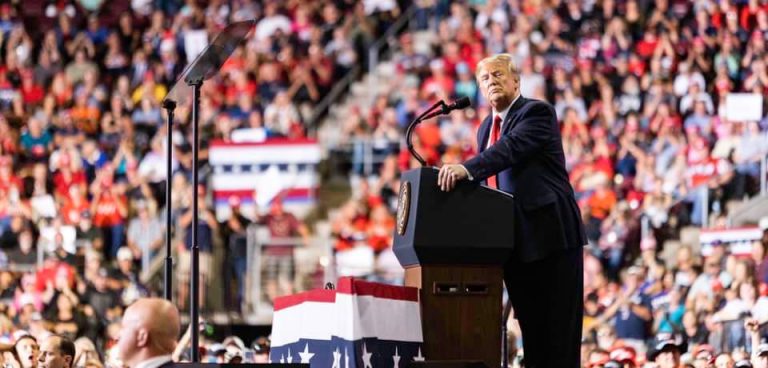 Momente-cheie ale primelor mărturii televizate în acheta legată de destiturea lui Trump