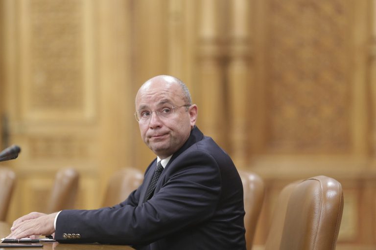În goană după voturi, Viorica Dăncilă îl vrea pe Cozmin Gușă înapoi în PSD