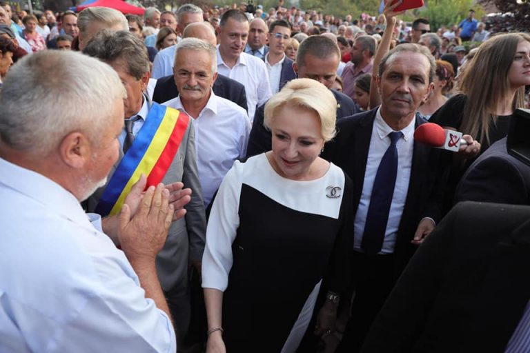 AUDIO Cum încearcă Viorica Dăncilă să-i momească pe parlamentarii PSD cu bani din PNDL