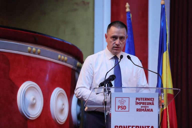 După Irina Tănase, și Mihai Fifor îi dedică o poezie lui Dragnea