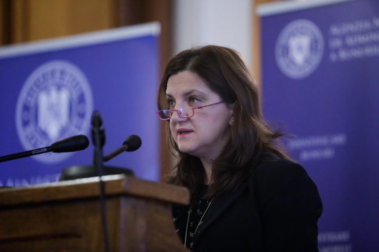 Raluca Prună, despre candidatura lui Cumpănaşu: Te-ai căţărat oportunist pe drama de la Caracal. Stai acasă!