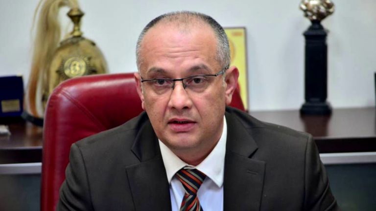 Băișanu: Tăriceanu s-a spălat o lună de zile ca să meargă la nuntă și a nimerit la înmormântare