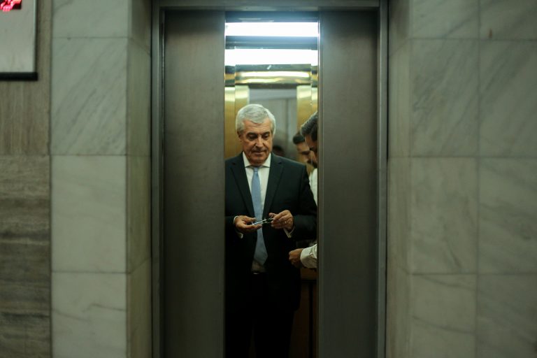Tăriceanu o acuză pe Dăncilă de “mârșăvie”: Când sapă groapa altuia, ”orice om să-i fie frică”!