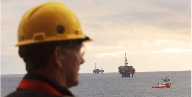 VIDEO UE, îngrijorată de demontarea platformelor petroliere din Marea Nordului