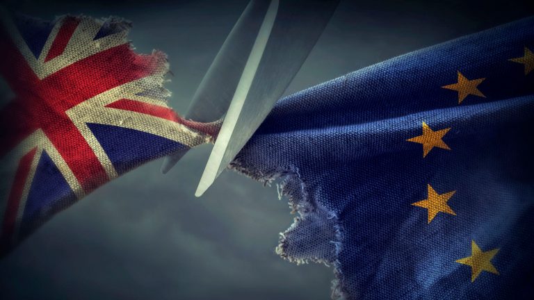More than 400,000 Romanians have applied for residence status in UK ahead of Brexit-report