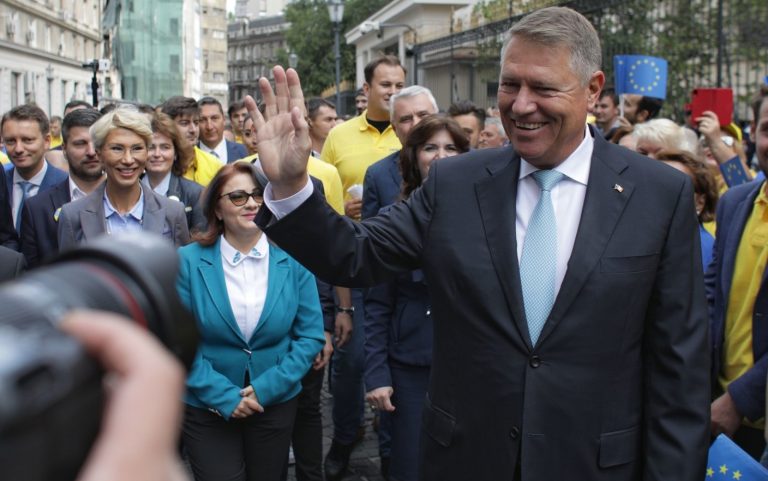 Donald Tusk și Jean-Claude Juncker, mesaje de felicitare pe Twitter pentru Klaus Iohannis. „Știu că pot conta pe România”