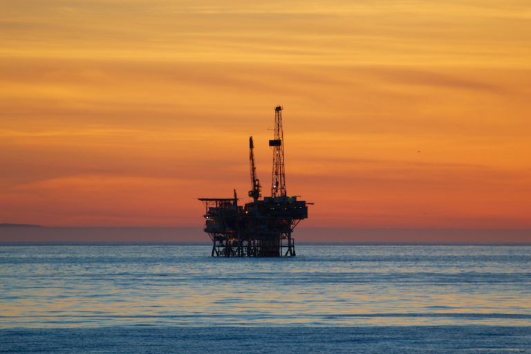 Virgil Popescu: Romgaz a ajuns la un acord cu ExxonMobil privind achiziţia participaţiei în proiectul Neptun Deep. S-au facut paşi importanţi ca gazul din Marea Neagră să ajungă în viitorul apropiat în casele românilor