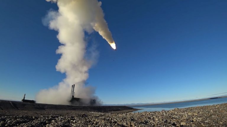 Imperialismul arctic al Rusiei: Resurse naturale păzite cu sisteme S-400