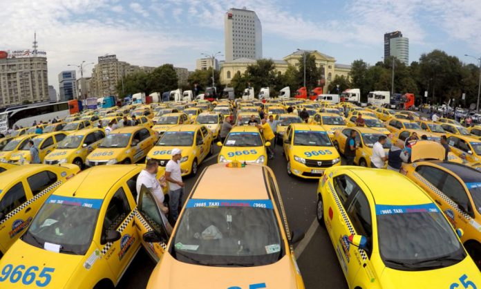Taxiuri