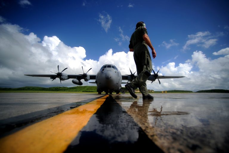 ANALIZĂ Cum afectează „Zidul lui Trump” România și alte state NATO
