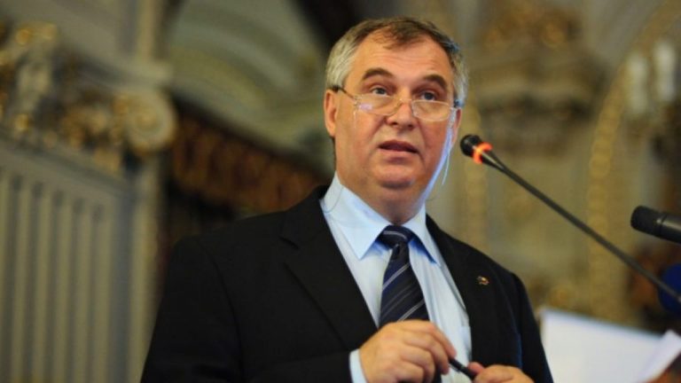 Fostul ministru al Comunicaţiilor Valerian Vreme, achitat definitiv în dosarul Microsoft
