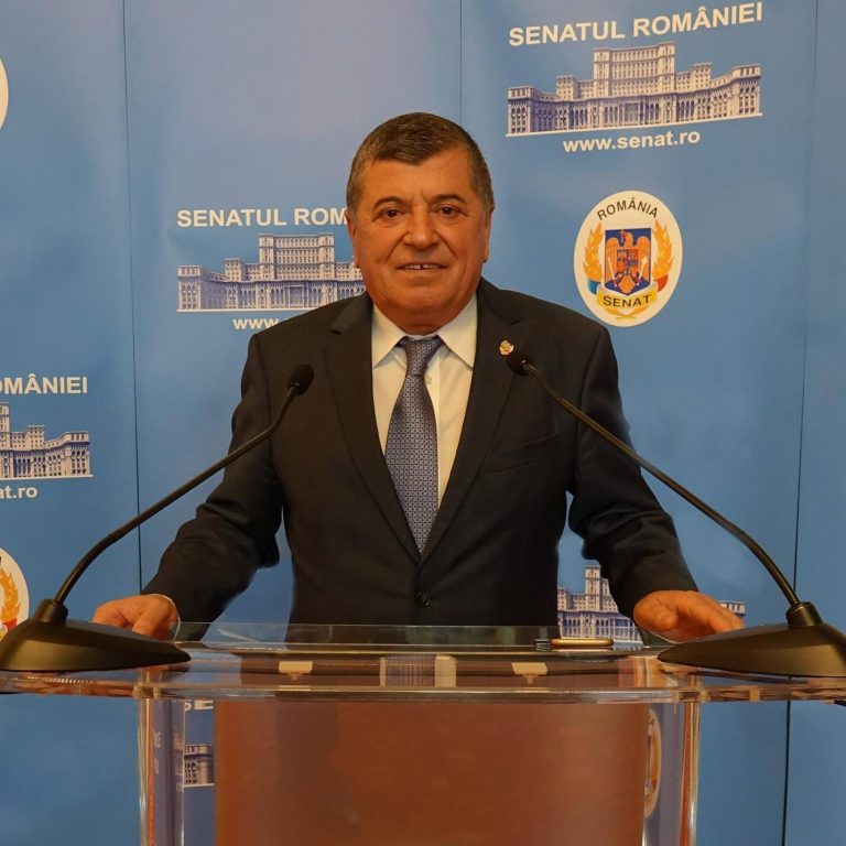 Semnatar al moțiunii, absent de la vot: “Sunt plecat. Nu m-au convins”