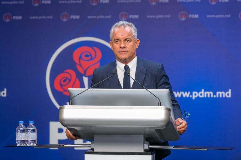Plahotniuc ar fi cerut Armatei să nu treacă de partea noii puteri de la Chișinău: “Eram în prag de război”