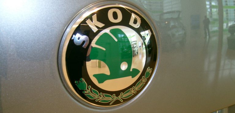 Angajații de la Skoda, asigurați printr-o scrisoare că nu vor concura cu Dacia
