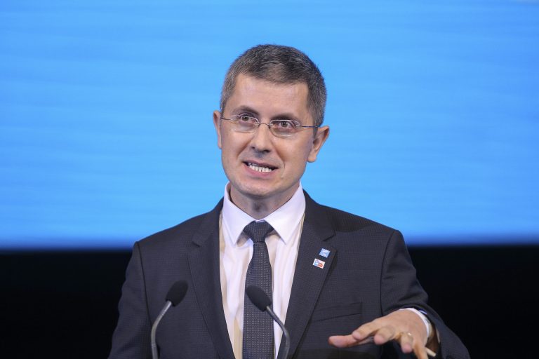 Barna: Paleologu o împinge pe Dăncilă în turul II. Toți candidații sunt împotriva mea | Răspunsul candidatului PMP