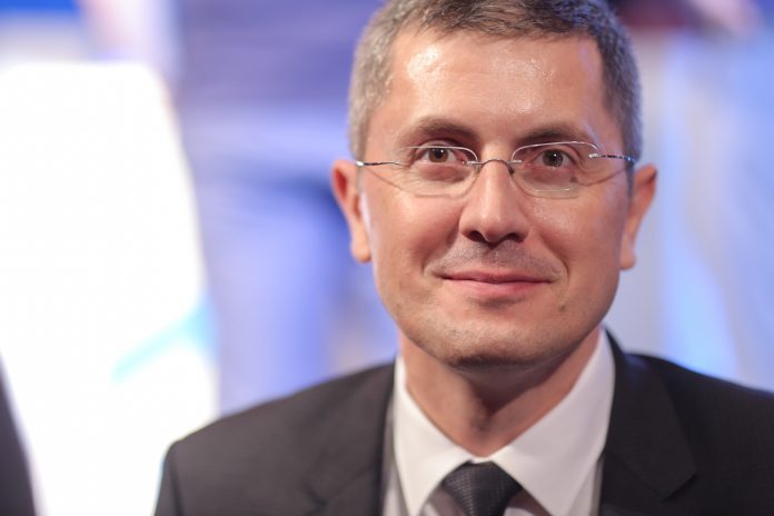 Sondaj USR pentru prezidențiale: Iohannis – 40,5%, Dăncilă – 21,4%, Barna – 19,7%, Diaconu – 7,6%