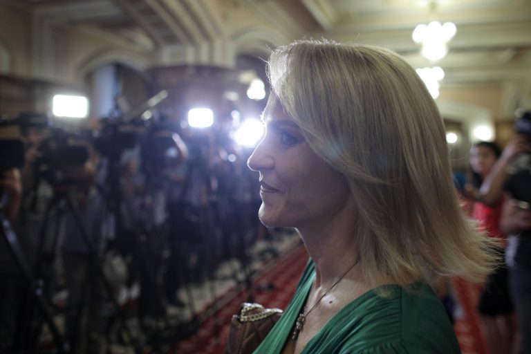 Detaliile care fac legătura dintre Firea și contul de Facebook de pe care a fost lansat atacul la adresa primului spital oncologic pentru copii