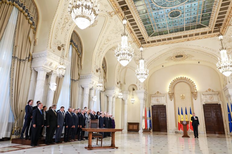 A început, oficial, campania electorală pentru alegerile prezidenţiale. Cea mai importantă noutate a acestui scrutin