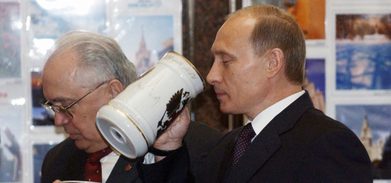 În Rusia lui Putin, consumul de alcool a scăzut cu 43%