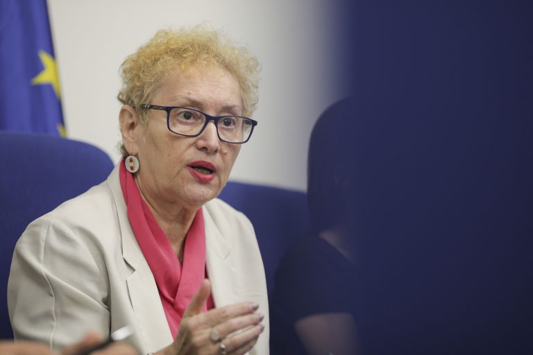 Ce spune Avocatul Poporului despre posibilitatea ca un angajator să le ceară salariaţilor să se vaccineze