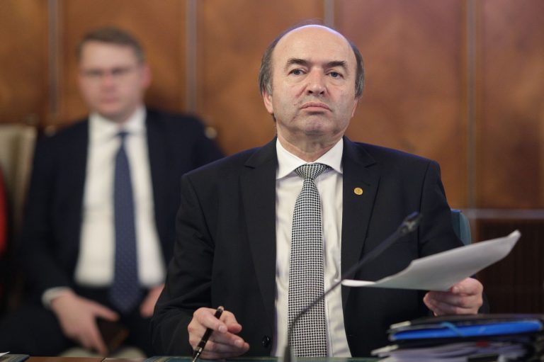 Tudorel Toader consideră inadmisibile sesizările depuse la CCR privind neregulile din primul tur al alegerilor prezidențiale
