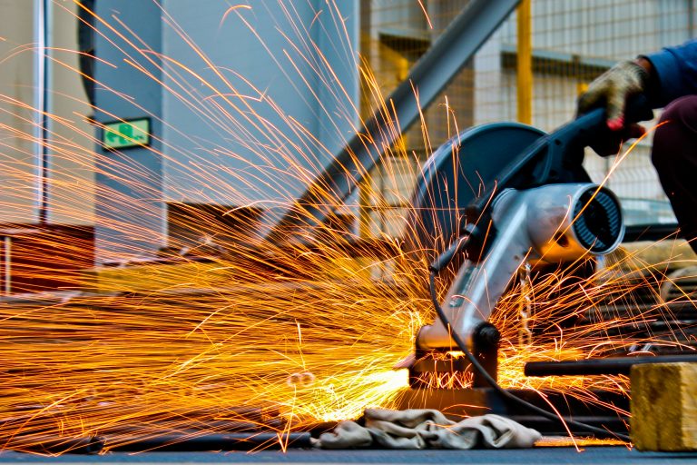 UPDATE. Romania reports 2.4% growth for first three months of the year