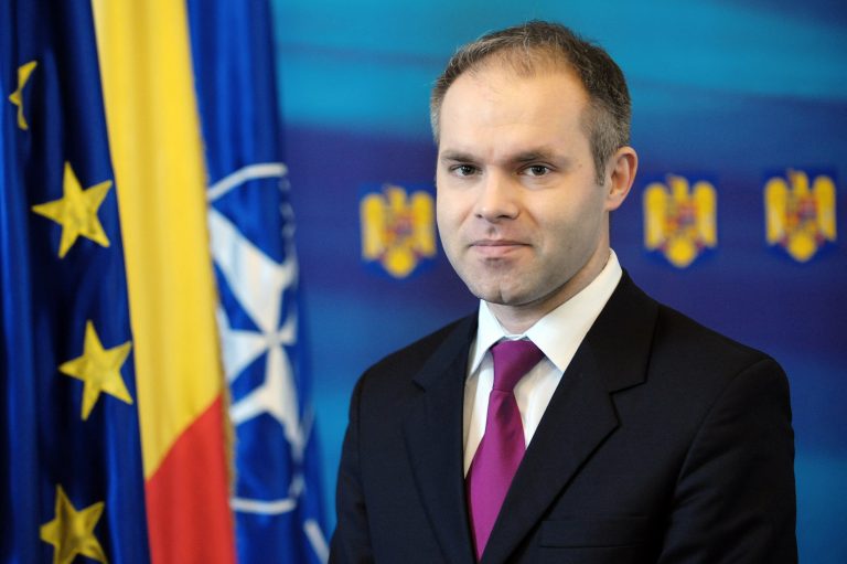 Un sindicat de profesori din Iași vrea să-i trimită în judecată pe Mircea Miclea și Daniel Funeriu