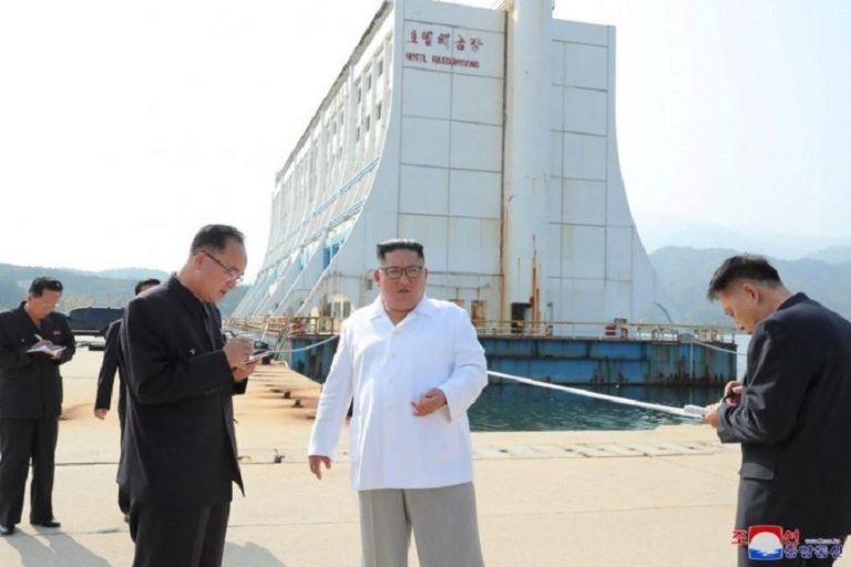 Dictatura de la Phenian îl califică pe premierul japonez drept „omul cel mai prost din istorie” și „singurul idiot din lume”