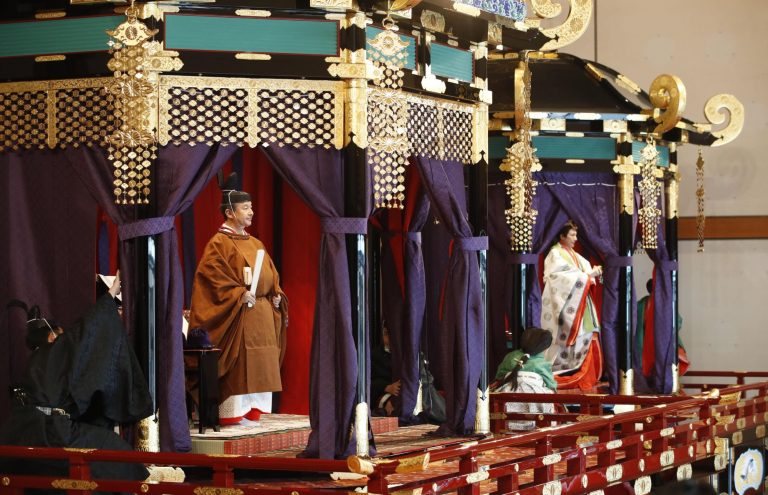 Împăratul Naruhito și-a proclamat urcarea pe Tronul Crizantemei