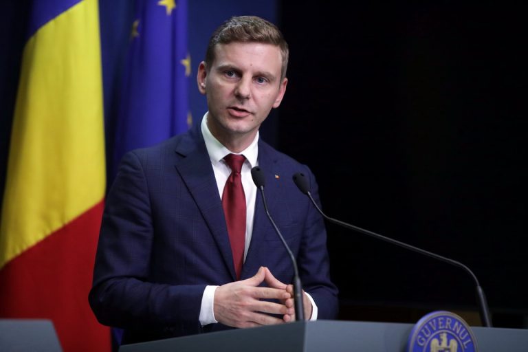 Consulii Nelu Barbu și Tiberiu Dinu, numiți de Dăncilă, urmează să rămână fără posturi