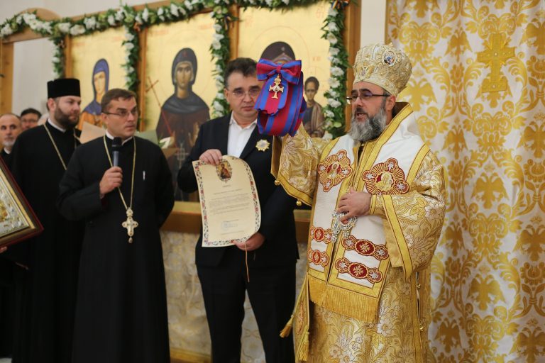 Biserica l-a decorat pe Marian Oprișan și i-a cântat “Vrednic este” în noua catedrală din Focșani