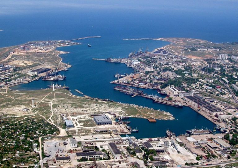 Rușii au adus Sevastopol în pragul falimentului după anexarea Crimeei. Întregul port ar putea fi vândut cu 18 dolari