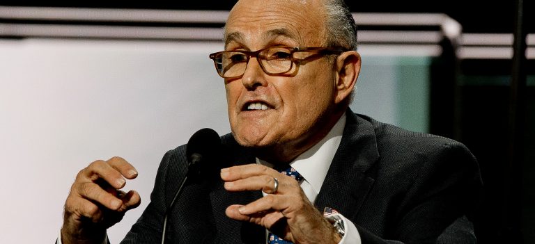 Pe ce se bazează acuzațiile lui Giuliani privind afacerile lui Biden în România