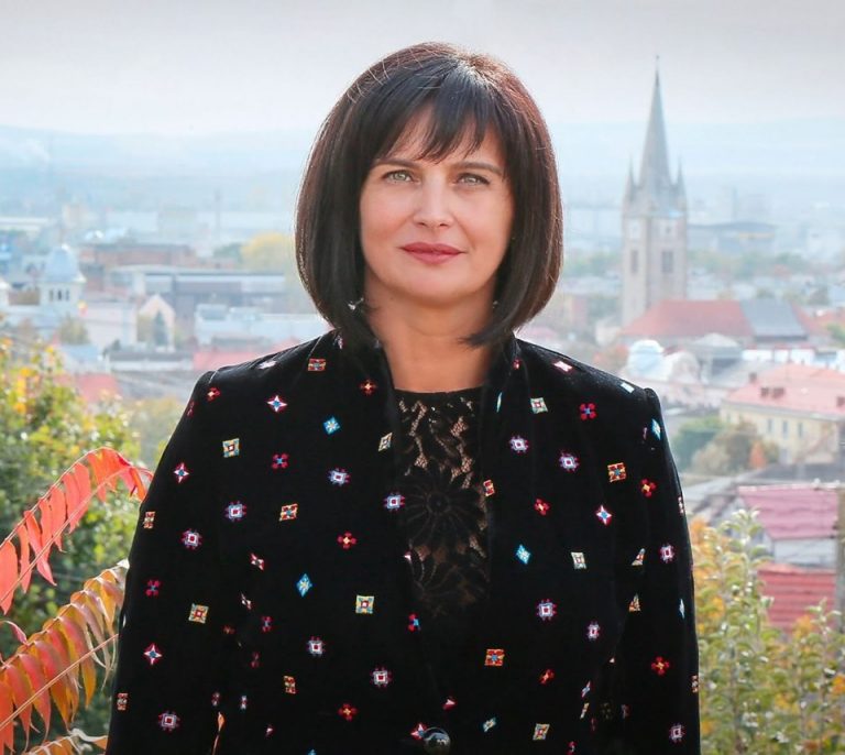PSD migrează spre PNL: Deputatul Cristina Burciu și-a anunțat, miercuri, afilierea la grupul parlamentar al PNL