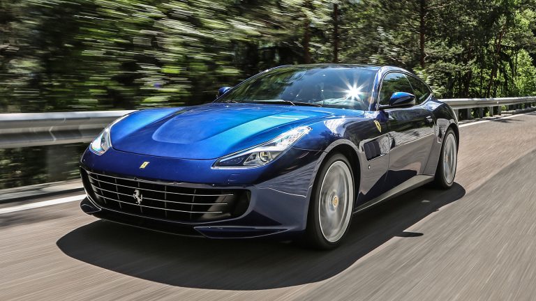 Cu cît s-a vîndut un Ferrari scos la vânzare de Black Friday