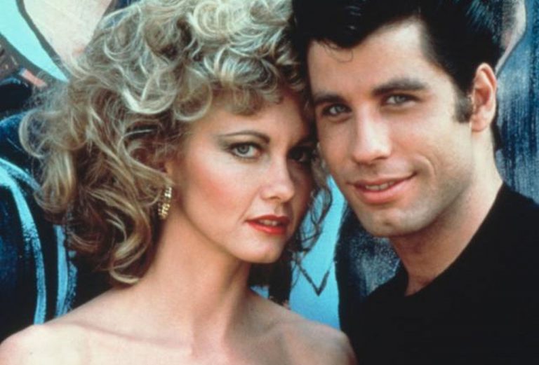 Cu cât s-a vândut un costum de piele purtat de Olivia Newton-John în filmul ”Grease”