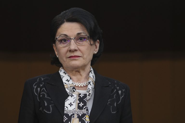 Ecaterina Andronescu: Când o echipă eşuează, pleacă toată echipa. Dăncilă nu mi-a răspuns la telefon