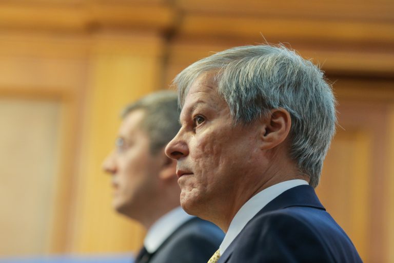 Cioloș: Eu aș fi intrat la guvernare. Un nou atac la Dan Barna și USR