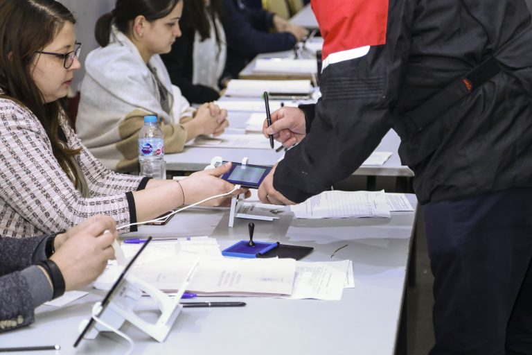 Sondaj CURS comandat de PSD. Intenţii de vot la parlamentare