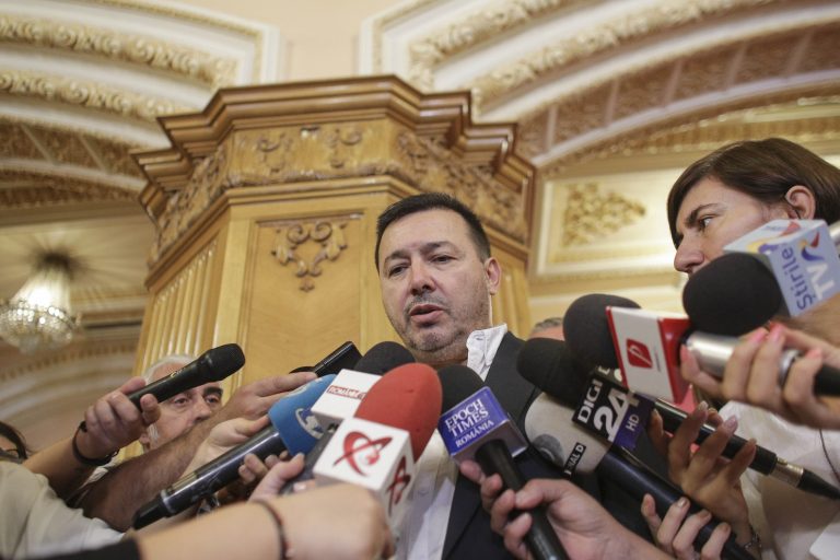 Deputatul-mitralieră, ieșire nervoasă față de membrii PSD care au votat Guvernul Orban: „Nu-i vota nici dracu’”