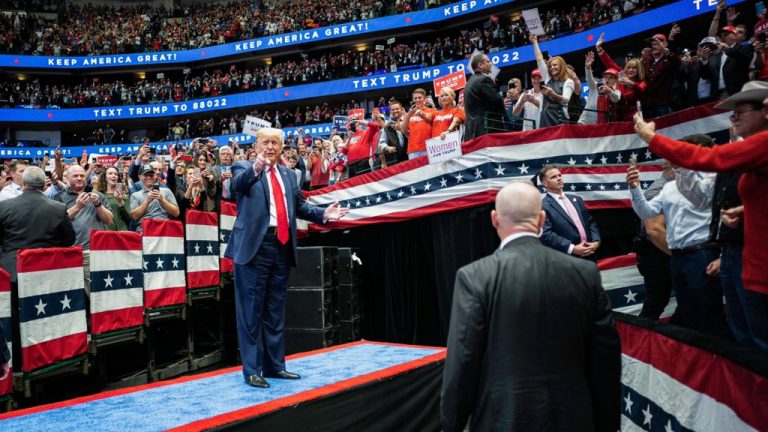 Trump a recunoscut  folosirea ilegală de fonduri caritabile pentru finanțarea campaniei electorale