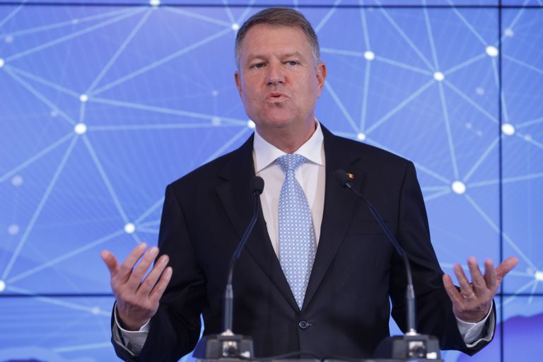 Klaus Iohannis, despre alegerea lui Donald Tusk în funcţia de preşedinte al PPE: Arată o deschidere semnificativă către membrii noi în UE