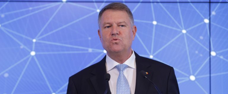 Klaus Iohannis: Nu pot să legitimez comportamentul mizerabil al PSD acceptând o dezbatere cu candidata PSD
